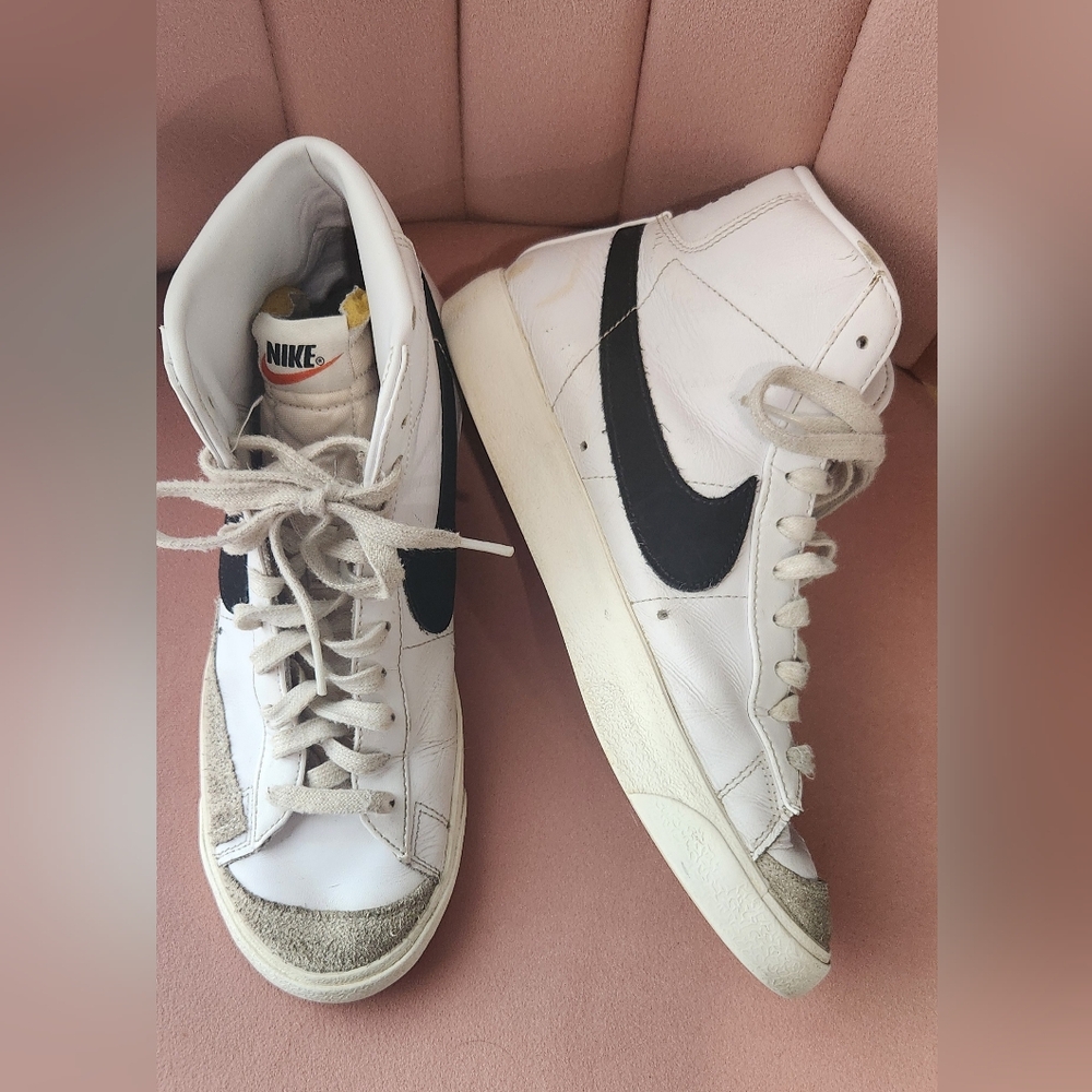NIKE blazers women's 9.5